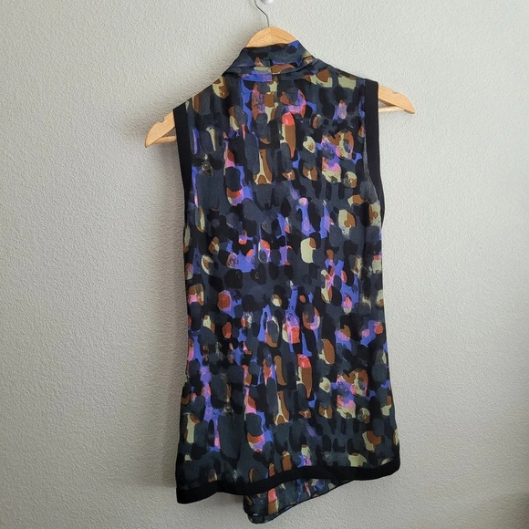 Cabi Women's Flaunt V-neck Sleeveless Tank Top Size S Multicolor Draped - Picture 3 of 7